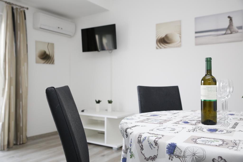 Apartments Gabrijel Водице Екстериор снимка