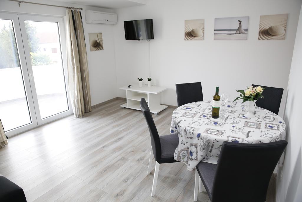 Apartments Gabrijel Водице Екстериор снимка