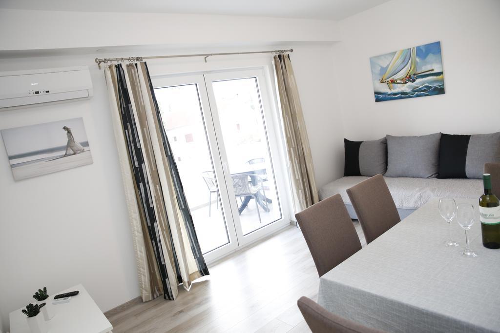 Apartments Gabrijel Водице Екстериор снимка